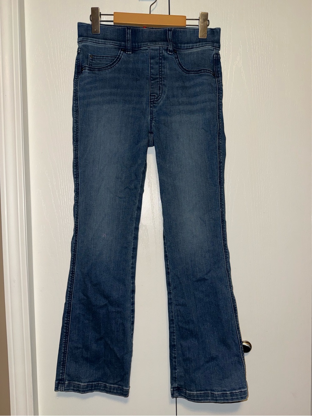 SPANX PULL ON FLARE JEANS